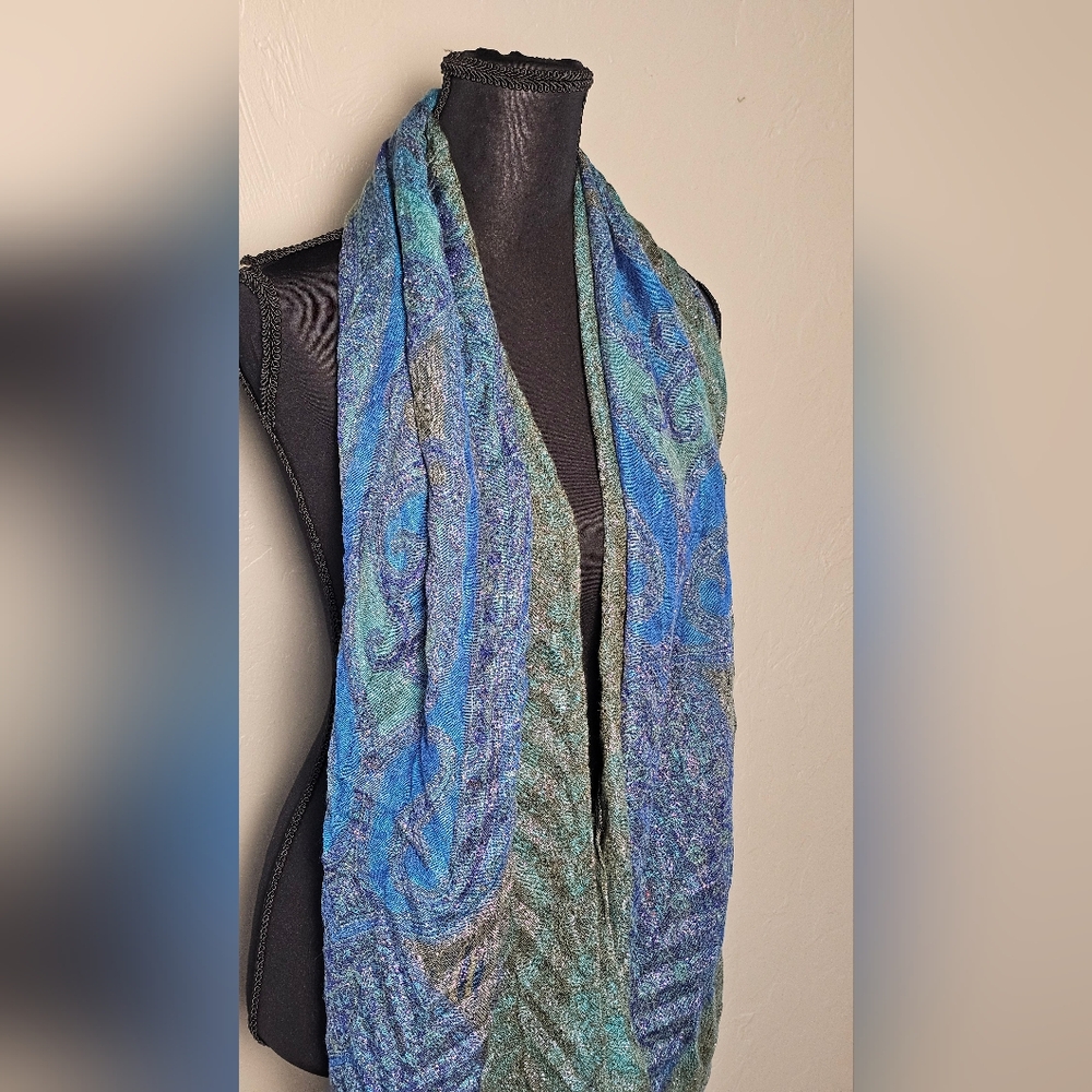 [Target] Women's Infinity Scarf 🦚 Peacock Coloring 🦚 - Picture 3 of 15
